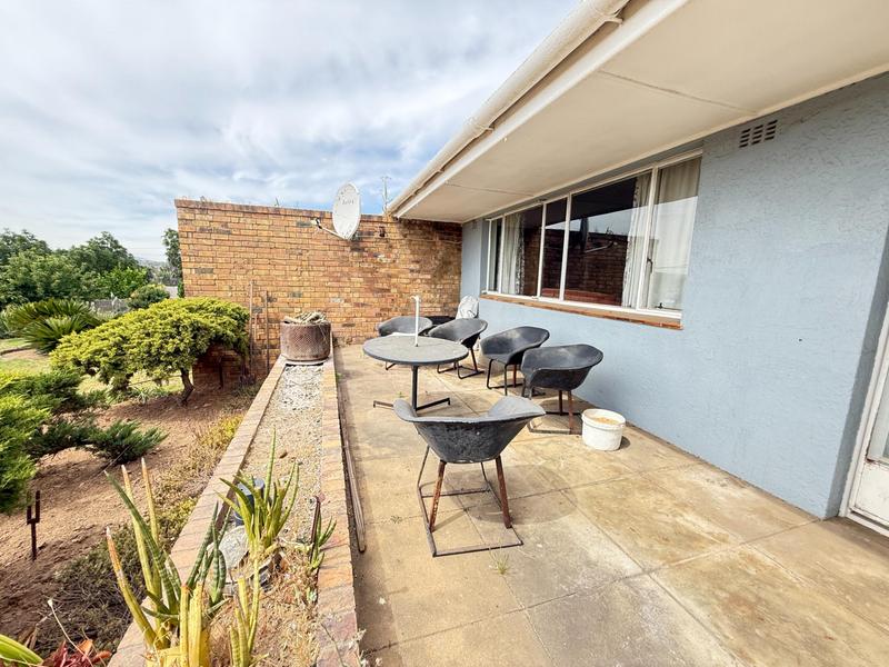 3 Bedroom Property for Sale in Bergzicht Western Cape